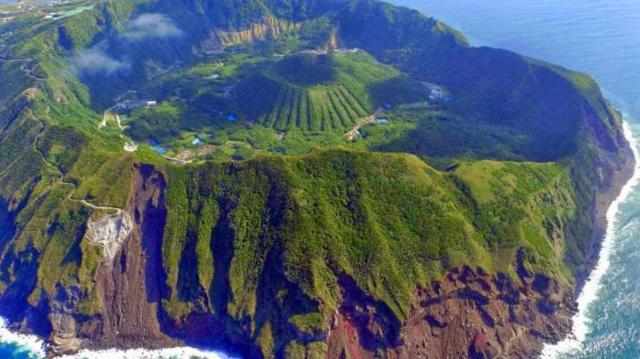 Вулканический остров в Тихом океане: происхождение, список, действующие вулканы