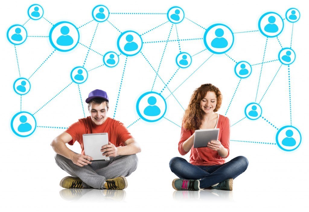 Социальные сети дают возможность общения самым разным людям
